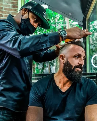 Formación a barberos en Marbella